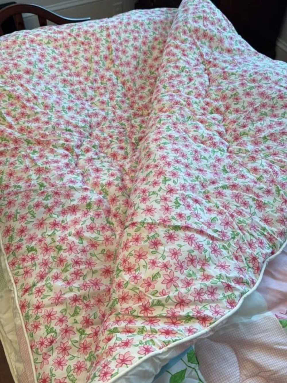 Lilly Pulitzer twin comforters and pillow shams